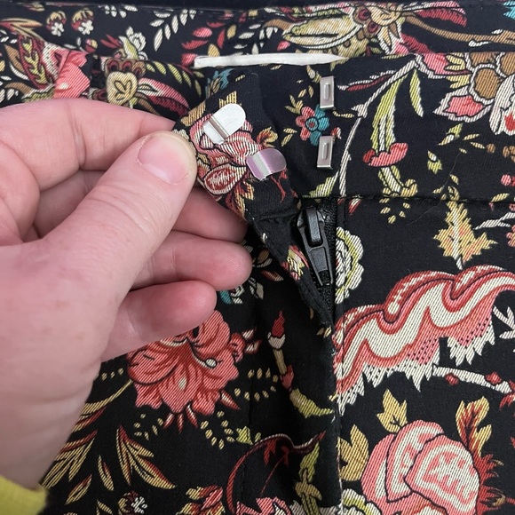 NWOT H&M Black Floral Women's Pants - Picture 5 of 13